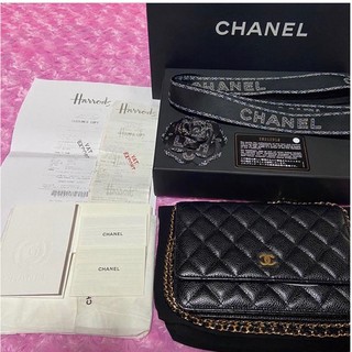 👛Chanel woc Holo28 พลาสติกยังซีลครบ แปดFull set + ใบเสร็จจริง 🔥79999🔥  ID : Issaree1818 Tel : 0818081541