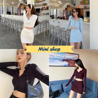 Mini shop🌸พร้อมส่ง🌸 (11106+11106-1) ชุดเซ็ท เสื้อครอปคอปก+กระโปรงไหมพรม กระดุมกหน้าผ้าร่องสวยๆ