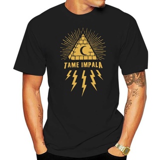 เสื้อยืดผ้าฝ้ายพรีเมี่ยม Tame Impala Merch เสื้อยืด ผ้าฝ้าย แขนสั้น พิมพ์ลายพีระมิด สีดํา สําหรับผู้ชาย
