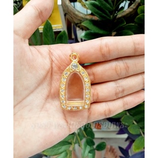 กรอบพระเงินชุบทองล้อมเพชร | พระรอด | กว้าง1.5*สูง2.7cm(ขนาดจอกระจก)