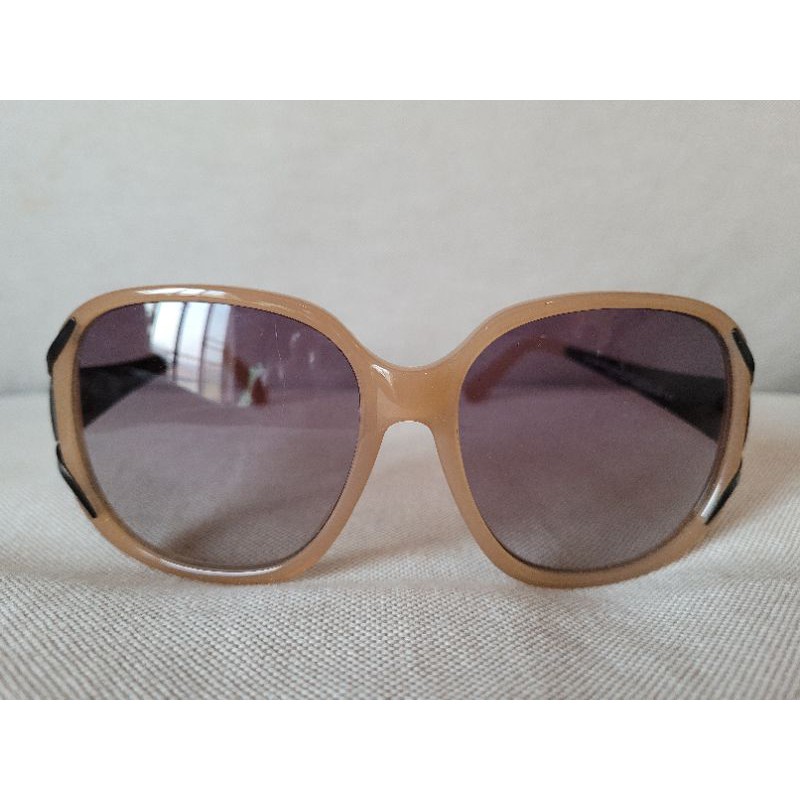 แว่นตากันแดด Charles & Keith