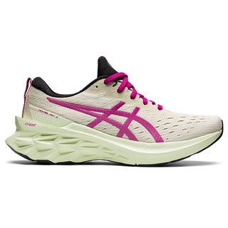 ASICS : NOVABLAST 2 WOMEN RUNNING รองเท้า ผู้หญิง รองเท้าผ้าใบ รองเท้าวิ่ง ของแท้ BIRCH/PINK RAVE