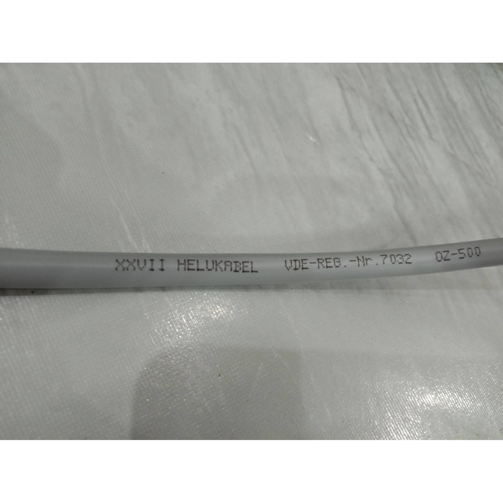 สายไฟเยอรมัน  HELUKABEL  2.5 sq mm  ท้ายเลข 8 หรือ c7 พร้อมใช้งาน สำหรับทีวี ซีดี บูลเรย ซับ