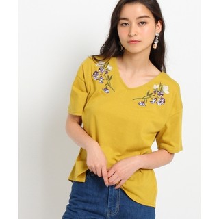 🍭Ozoc7: Ozoc yellow mustard embroidery Top เสื้อผ้าคอตตอนเนื้อยืด ปักลายดอกไม