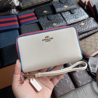 🛍พร้อมส่งค่ะ ‼️ Coach phone wallet แท้100%