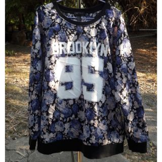 เสื้อครอป  Forever 21 : Brooklyn 95 ดอกสีม่วง