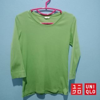 เสื้อยืด UNIQLO 💯% รุ่น EXTRAFINE มือสอง ไซส์  M