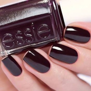 พร้อมส่ง Essie Luxedo  สีม่วงพลัมเข้มๆ ดาร์กๆ super sexy dark plum polish แท้ 💯%