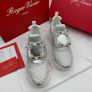 Roger sneaker รุ่นเพชร (สีเงิน)