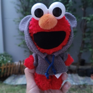 #ตุ๊กตา #เอลโม่ #ใส่ชุดฮู้ด #ถอดชุดได้ #ขนาด7.5นิ้ว #ป้ายชัด #sesame #street #ลิขสิทธิ์แท้ #สวยมากๆ #ตาพลาสติก