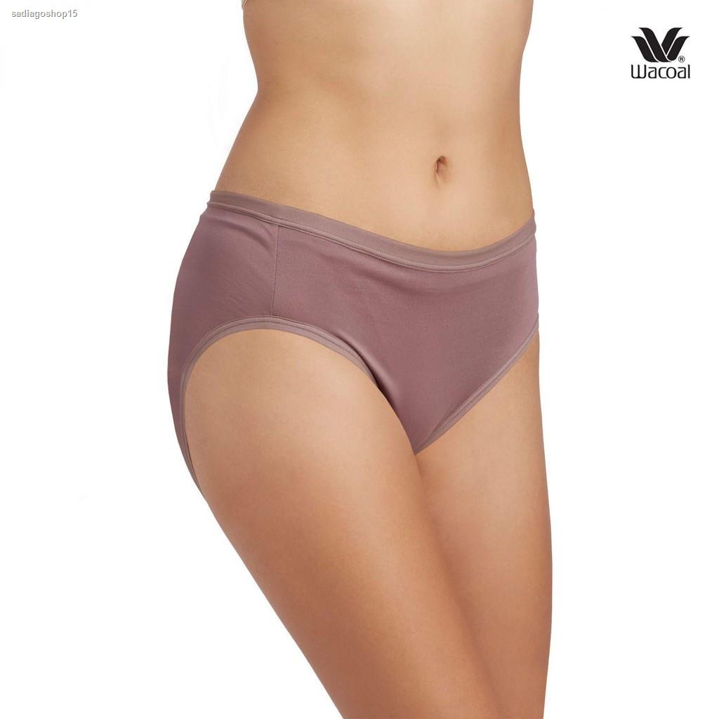 จัดส่งเฉพาะจุด จัดส่งในกรุงเทพฯWacoal Panty กางเกงในรูปแบบ Bikini เซ็ท  3 ชิ้น รุ่น WU1C34 สีน้ำตาล-ม่วงออกน้ำเงิน-ชมพู