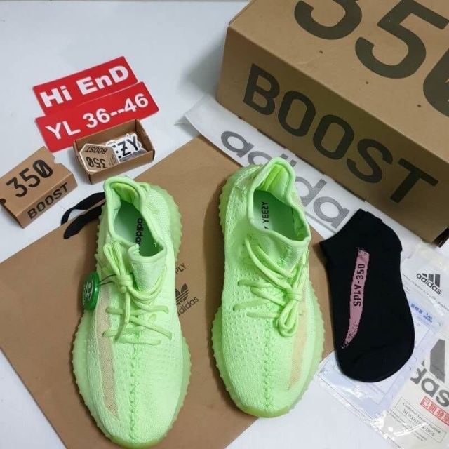 รองเท้า YeeZy350