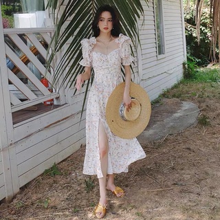 พร้อมส่ง Maxi Dress เดรสคอเหลี่ยมลายดอกไม้ โทนสีขาวละมุม เดรสผ่าหน้า แขนตุ๊กตาพอง กระโปรง งานป้าย