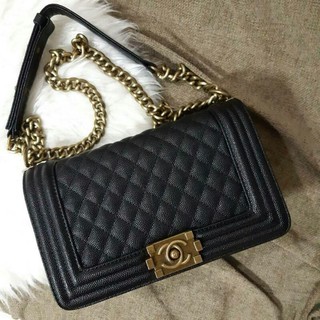 RESTOCK!! NEW COLOR!! Chanel รุ่น Limited edition วัสดุหนังลายคาร์เวีย