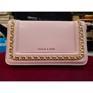 กระเป๋า Charles &amp; Keith สำหรับผู้หญิง ในประเทศไทย January 2021 กระเป๋าหนัง Pu