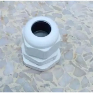 CABLE  GLAND PG11 เคเบิลแกรนด์ อุปกรณ์ยึดไฟฟ้า แพค6ตัว ราคา100บ.