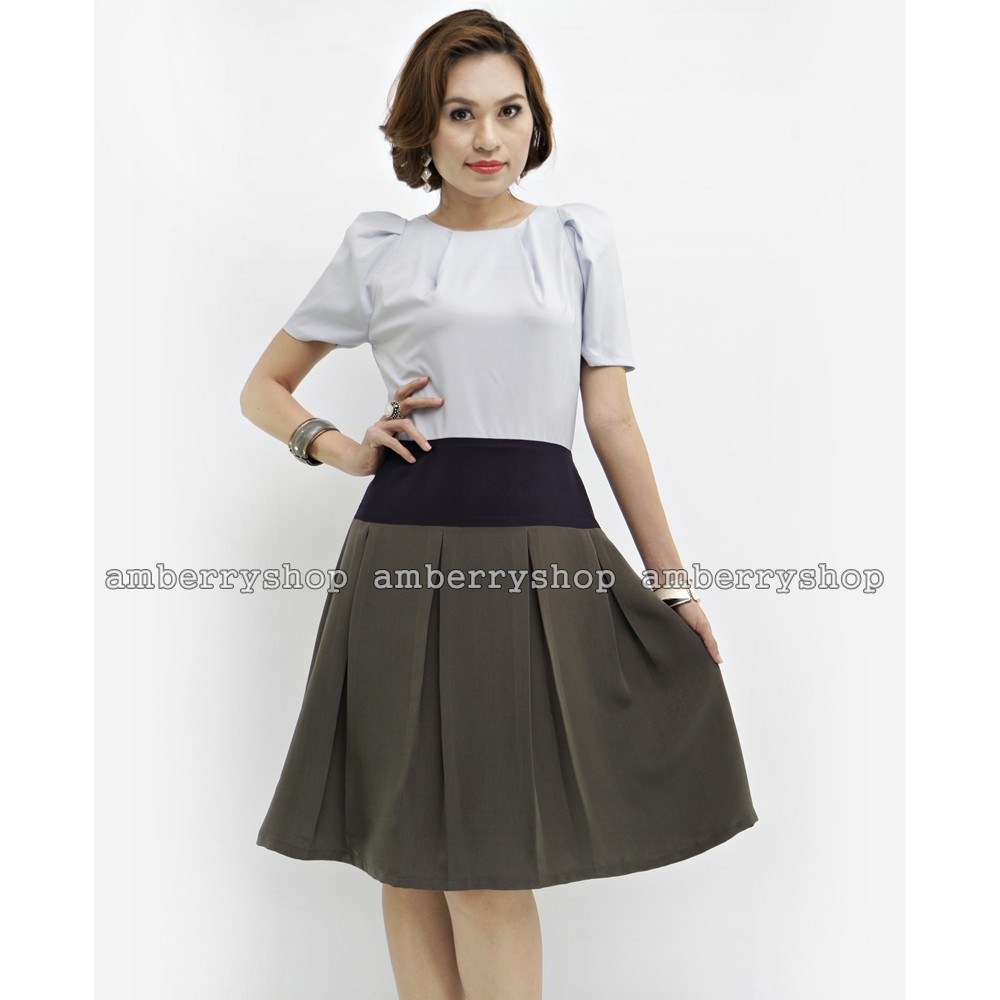 (ราคาล้างสต็อก) เดรสสีฟ้าอ่อน ตัดต่อผ้าหางกระรอกสีม่วงและเทา H099BU