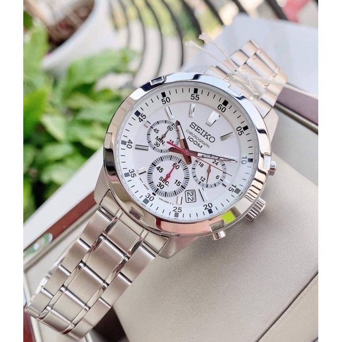 (ผ่อน0%) นาฬิกาชาย สแตนเลส สีเงิน หน้าปัดสีขาว 43 มม.  Seiko Neo Sports Chronograph White Dial Men's Watch (SKS601P1)