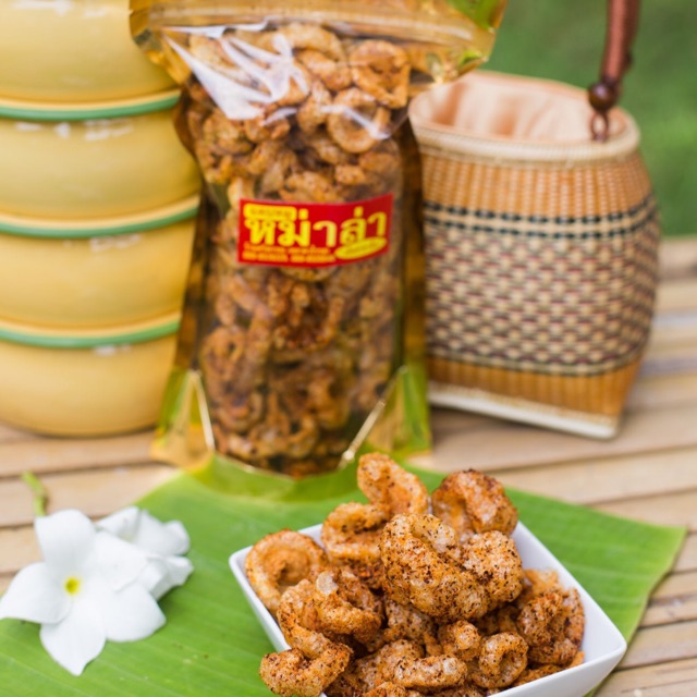 แคบหมูหม่าล่า by ร้านศรีพรรณ ในตลาดวโรรส เชียงใหม่