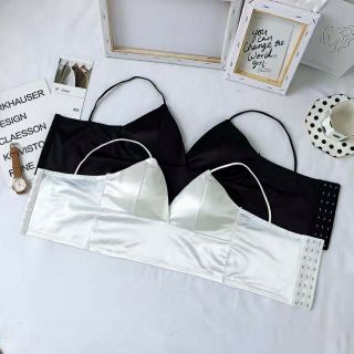 Hot Item !! บราแฟชั่น Crop bra สายเดี่ยว ผ้าซาติน ตะขอหลัง