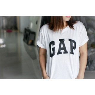 เสื้อยืด GAP สีขาว