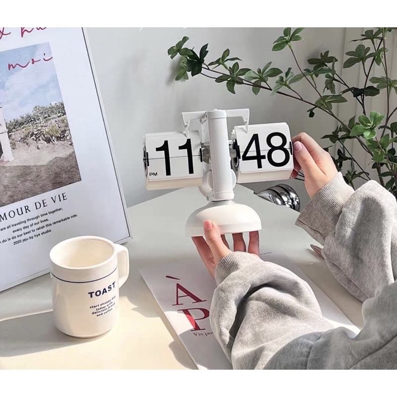 พร้อมส่ง❤️ นาฬิกาตั้งโต๊ะ มินิมอล ของแต่งบ้าน สีขาว clock ของขวัญ