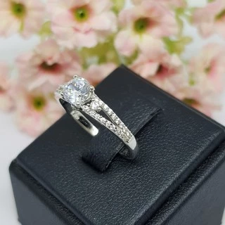 Memorine Jewelry แหวนเงินแท้ 925 ฝังเพชรสวิส (CZ) : ONLR85