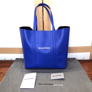 Very like new Balenciaga tote ใบใหญ่สีน้ำเงิน ปี2020