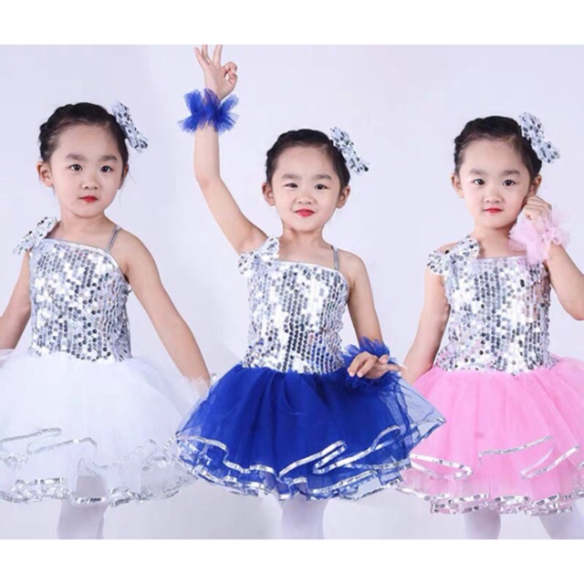 ชุดแดนซ์วิ้งๆ ปักเลื่อม สายเดี่ยว กระโปรงฟูฟ่อง