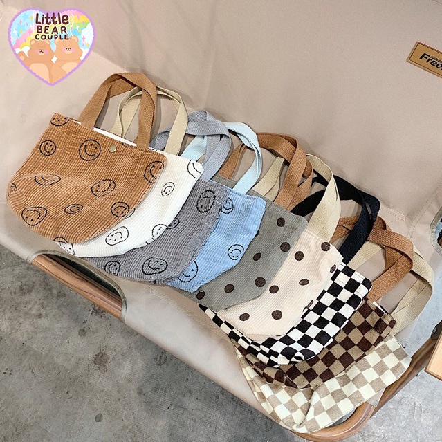 กระเป๋าถือ ลายน่ารักๆ ขนาด 25x20x10 ซม. งานพรีเมี่ยม กระเป๋าถือแฟชั่น กระเป๋า กระเป๋าแฟชั่น พร้อมส่งในไทย