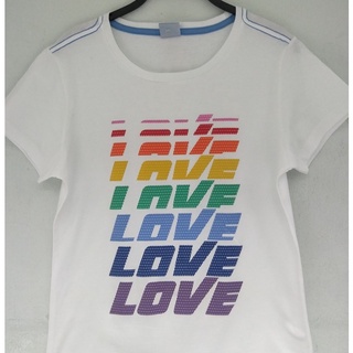 เสื้อยืดคอกลมสีขาวพิมพลายราคา 90 บาท