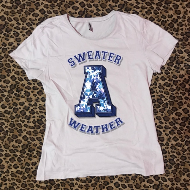 เสื้อยืดผู้หญิง AllZ