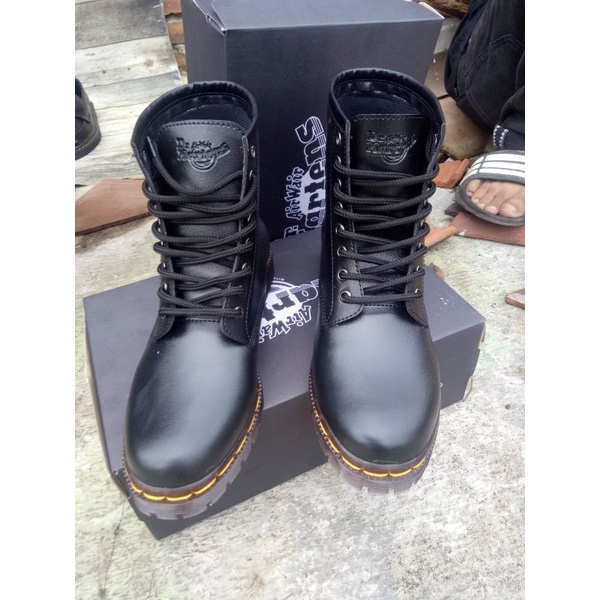ดร. Martins girls 8hold,dr Martins girls, dokmar