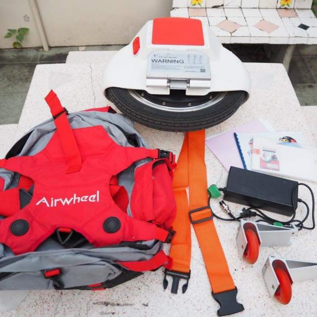 Airwheel​ X6 รถยืนไฟฟ้า