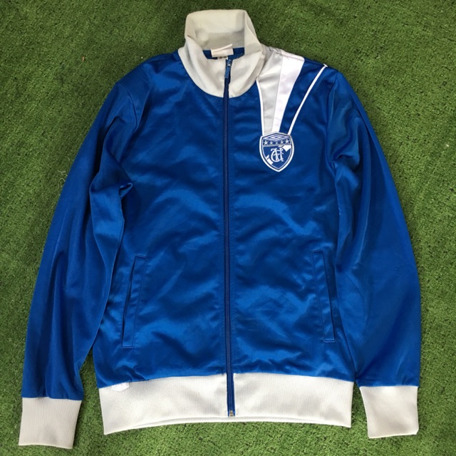 เสื้อวอม Umbro