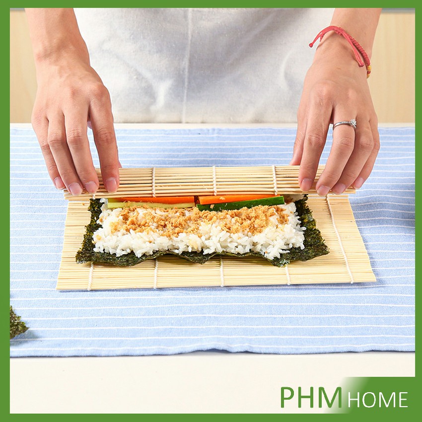 เครื่องมือโอนิกิริ ทำจากไม้ไผ่ เสื่อม้วนซูชิแบบไม้ ที่ม้วนซูชิ Sushi Bamboo Roller