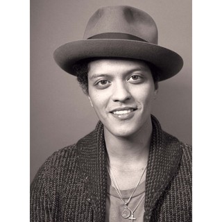 โปสเตอร์ Bruno Mars บรูโน มาส์ Music Poster ตกแต่งบ้าน รูปภาพ ภาพถ่าย โปสเตอร์วินเทจ โปสเตอร์วงดนตรี โปสเตอร์ติดผนัง