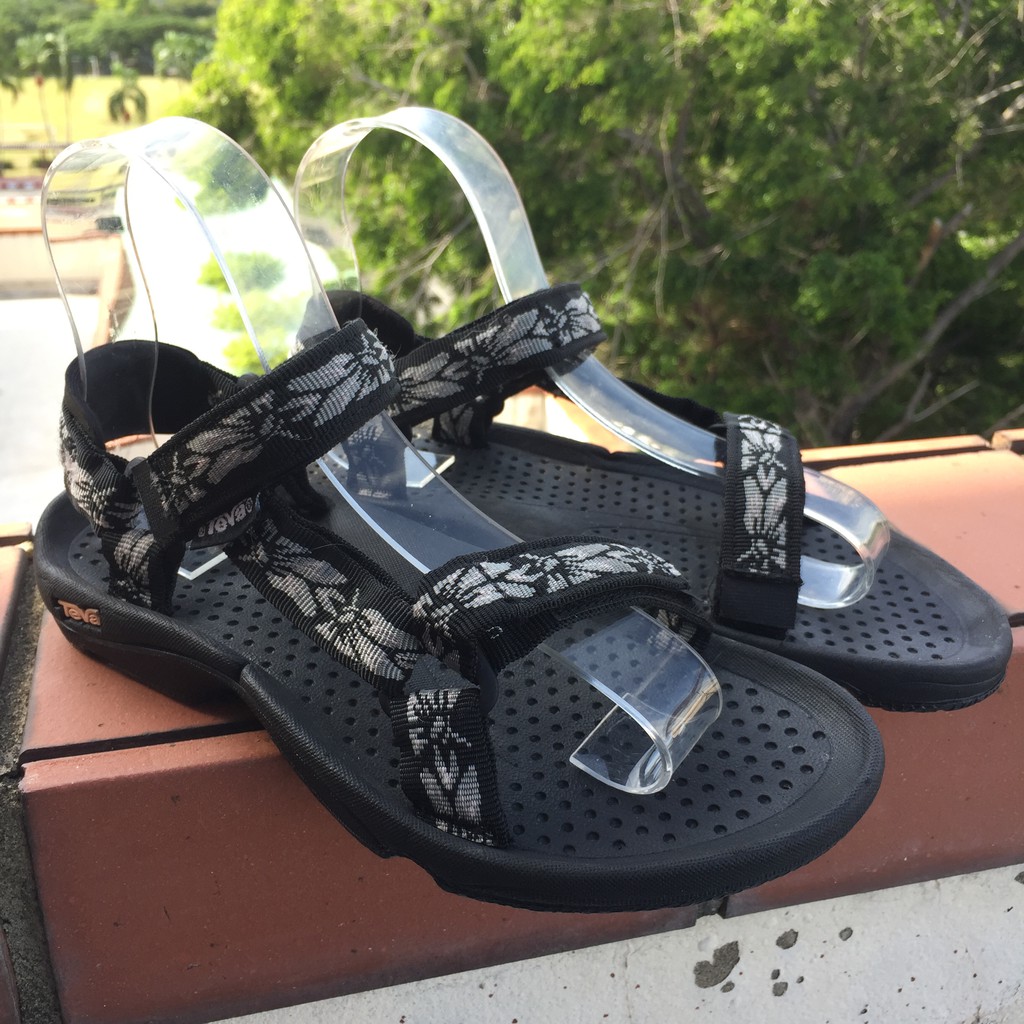 Teewah Shoe - Black  **38 + 39 left main image 0