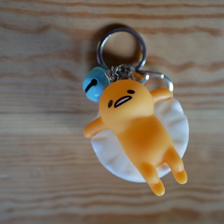 พวงกุญแจไข่ขี้เกียจ (Gudetama) พวงกุญแจการ์ตูน กระพรวน ไฟกระพริบ วิบวับๆ น่ารักมากๆ