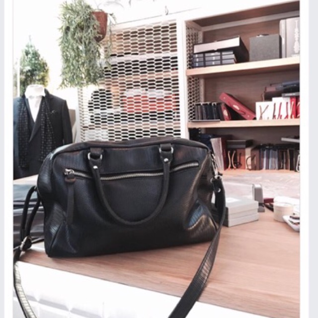 กระเป๋า Awarin