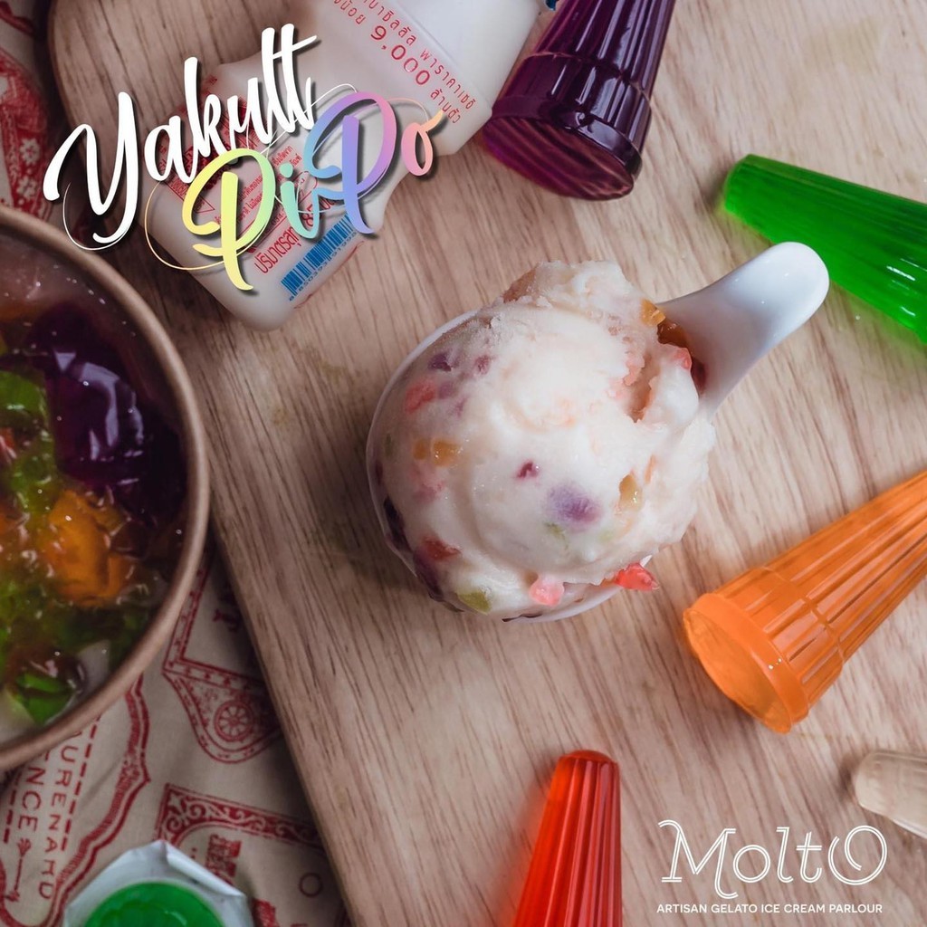 Ice cream Yakult Pipo (ไอศกรีม รสยาคูลท์ ปีโป้ 1 ถ้วย 16 oz.) - Molto premium Gelato 5uVu