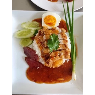 หัวเชื้อน้ำปรุงน้ำราดข้าวหมูแดง ข้าวหมูกรอบสำเร็จรูปทำได้ 30 จาน อร่อยง่ายทำขายได้โดยโรงเรียนสอนทำอาหารบ้านอาจารย์ลักษณ์