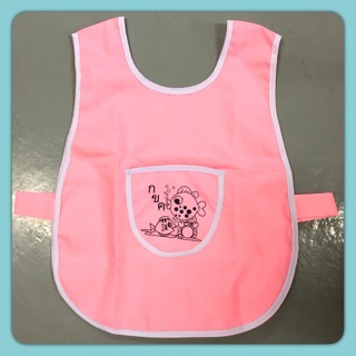 เสื้อเอี้ยม/เสื้อกันเปื้อนเด็ก กระเป๋าหน้า ลายการ์ตูน สีชมพู,สีฟ้า