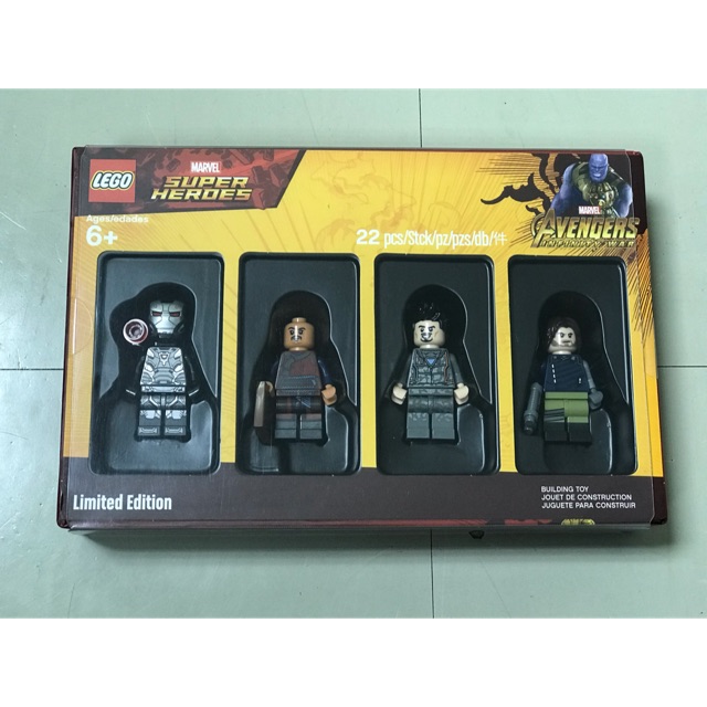 lego minifiger set  avenger