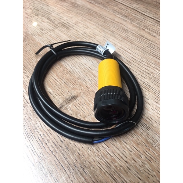 เซนเซอร์วัตถุ รุ่น E18-D80NK
