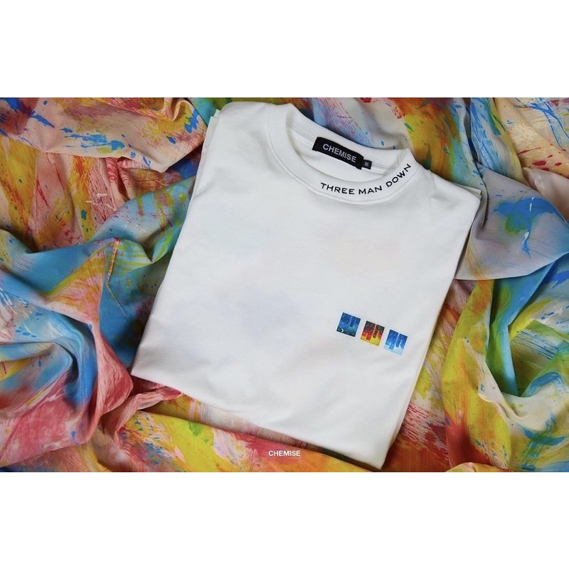 “Emoji City - M” Chemise Threemandown