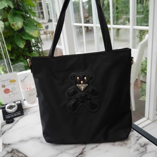 🌟 Premuim Gift 🌟   งานขายดีคะ ♡♡ กระเป๋าสะพาย/มีสายยาว ทรง TOTE จากแบรนด์ PRADA 💕🍭