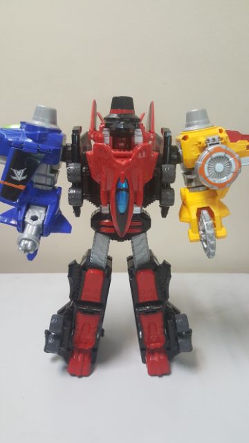 หุ่น Lupinkaiser DX จากขบวนการ Lupinranger