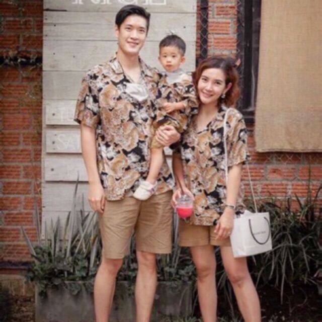 ROAMING HR11 เสื้อฮาวาย ผ้าเรยอนญี่ปุ่น เสื้อครอบครัว Rayon Hawaiian Shirts (เสือ100ดำ)