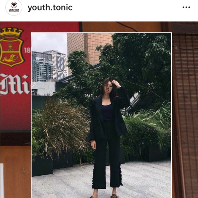 Youth.tonic RUFFLE BLAZER รุ่นขายดี shop price 5000++ของใหม่ค่ะ